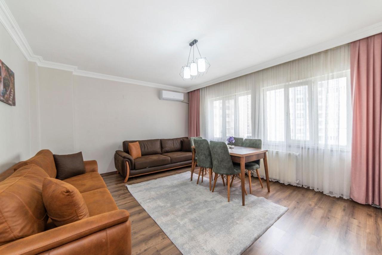 Centrally Located 2 Bedroom Apt With Netflix Bursa Luaran gambar